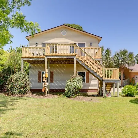 Waterfront Crystal Coast Vacation Rental With Deck!